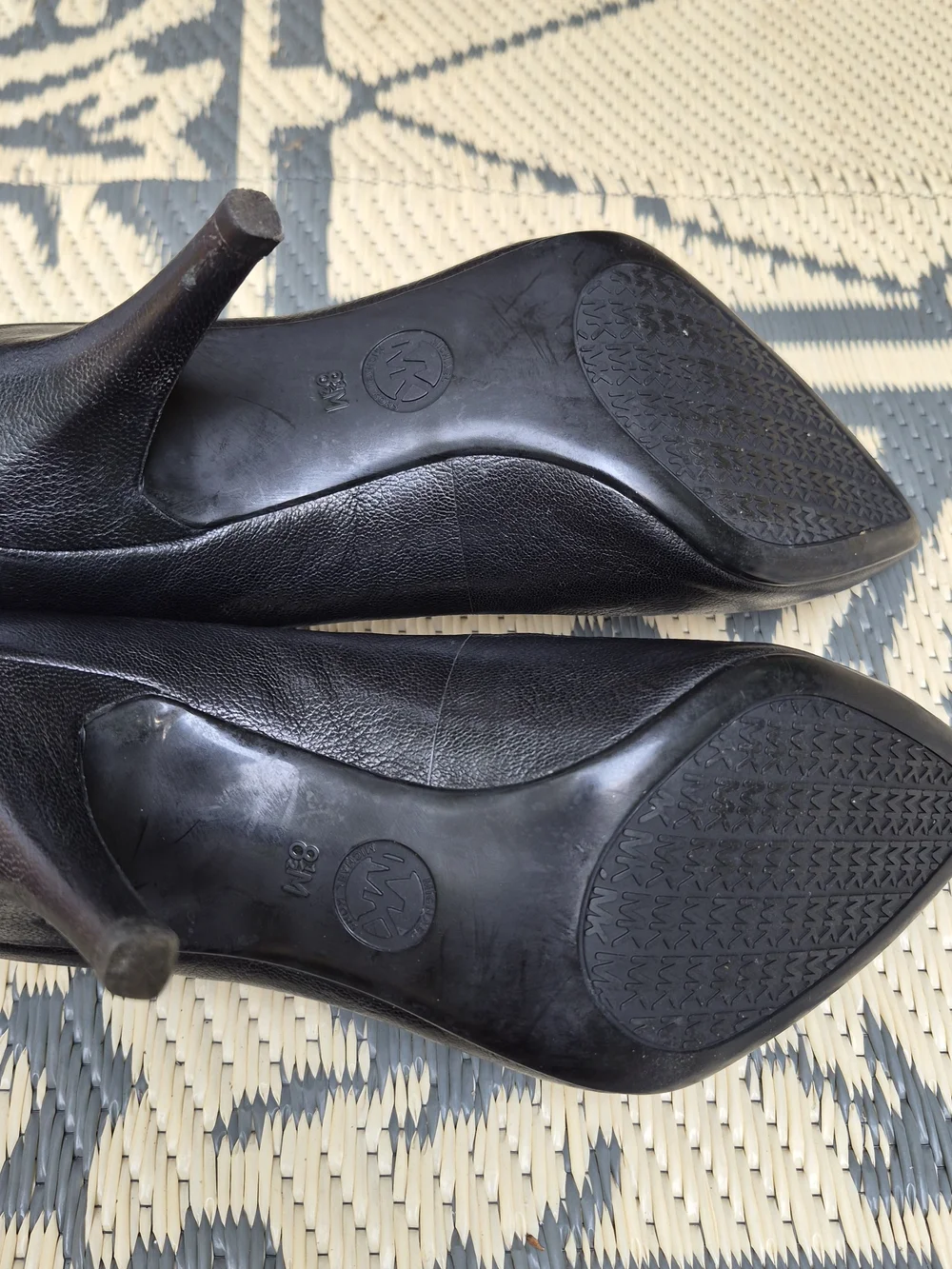 Michael Kors Black Pointed-Toe Leather Pumps